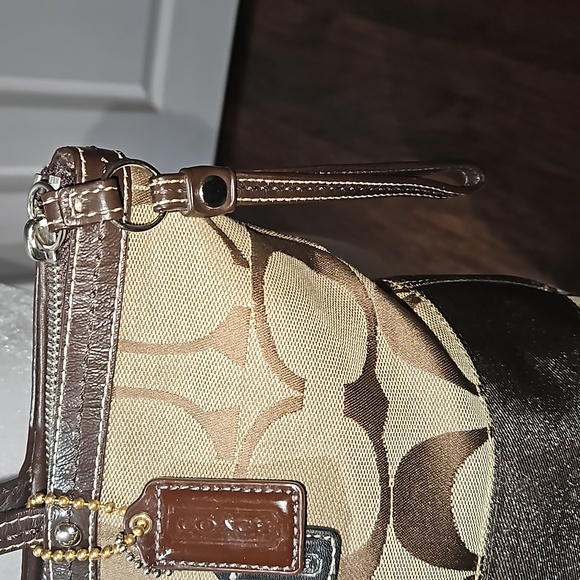 COACH F13548 AUTHENTIC SHOULDER BAG TAN, BROWN SIGNATURE CANVAS PREOWNED - Picture 6 of 12